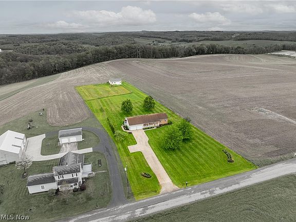 5th image of 9272 Andora Rd NE