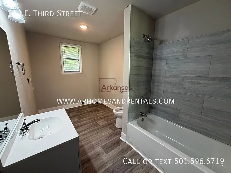 310 E 3rd St — Photo 7