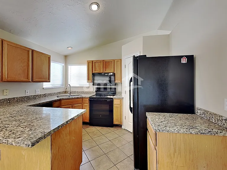 6946 S Decora Way — Photo 3