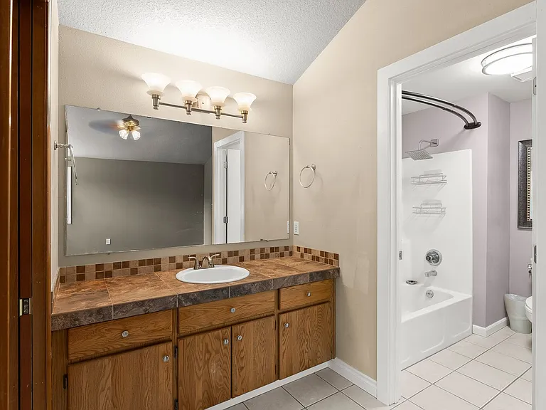 5560 SW 149th Ave — Photo 16