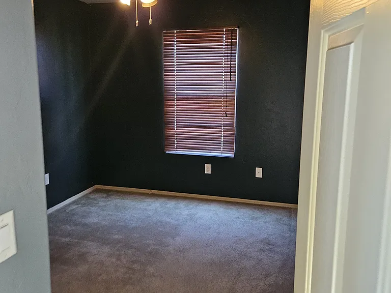 1285 Preston St — Photo 13