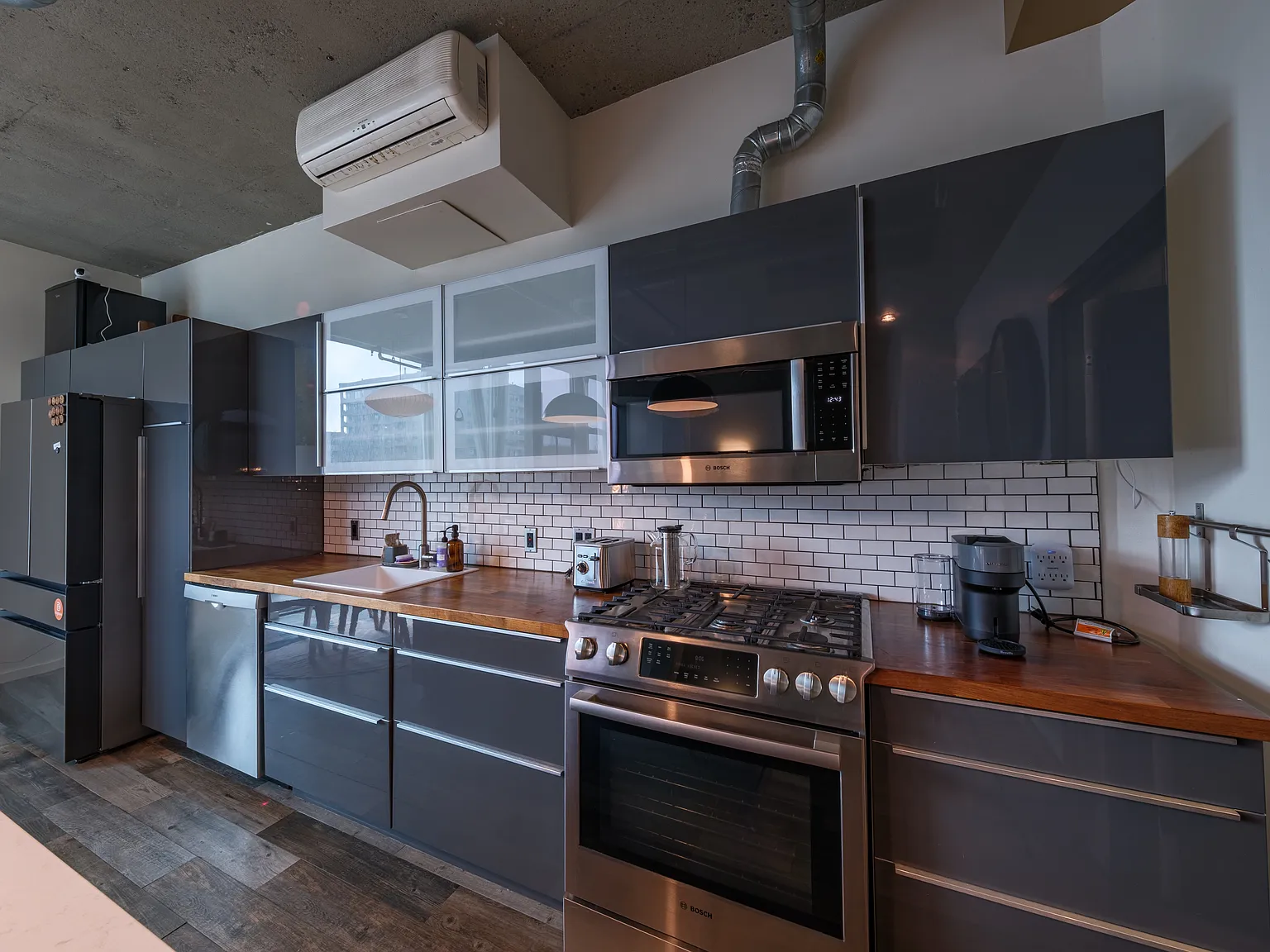 1 bed, 995 sqft, $2,800 — Photo 3