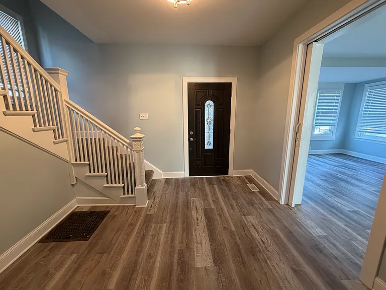 S 14th Ave — Photo 3