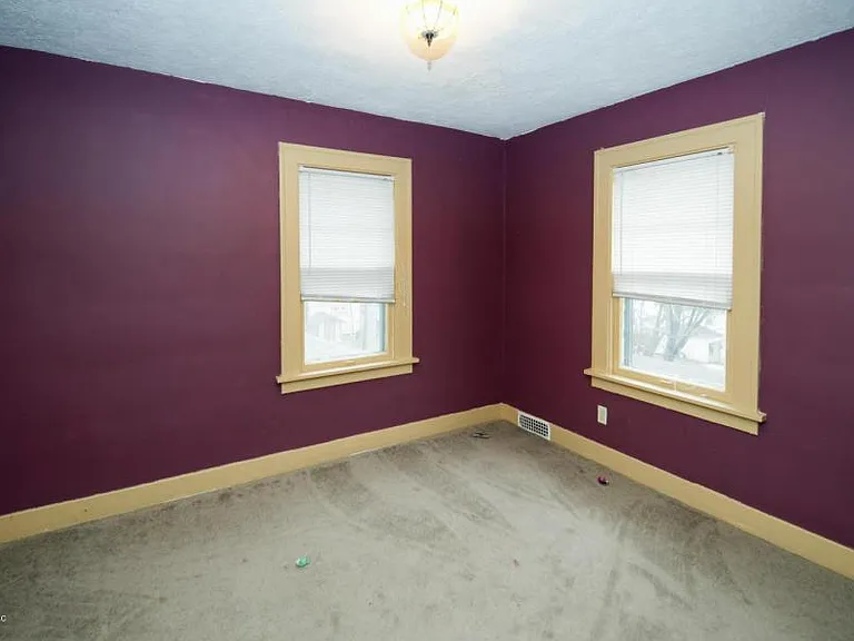 918 W Vine St — Photo 13