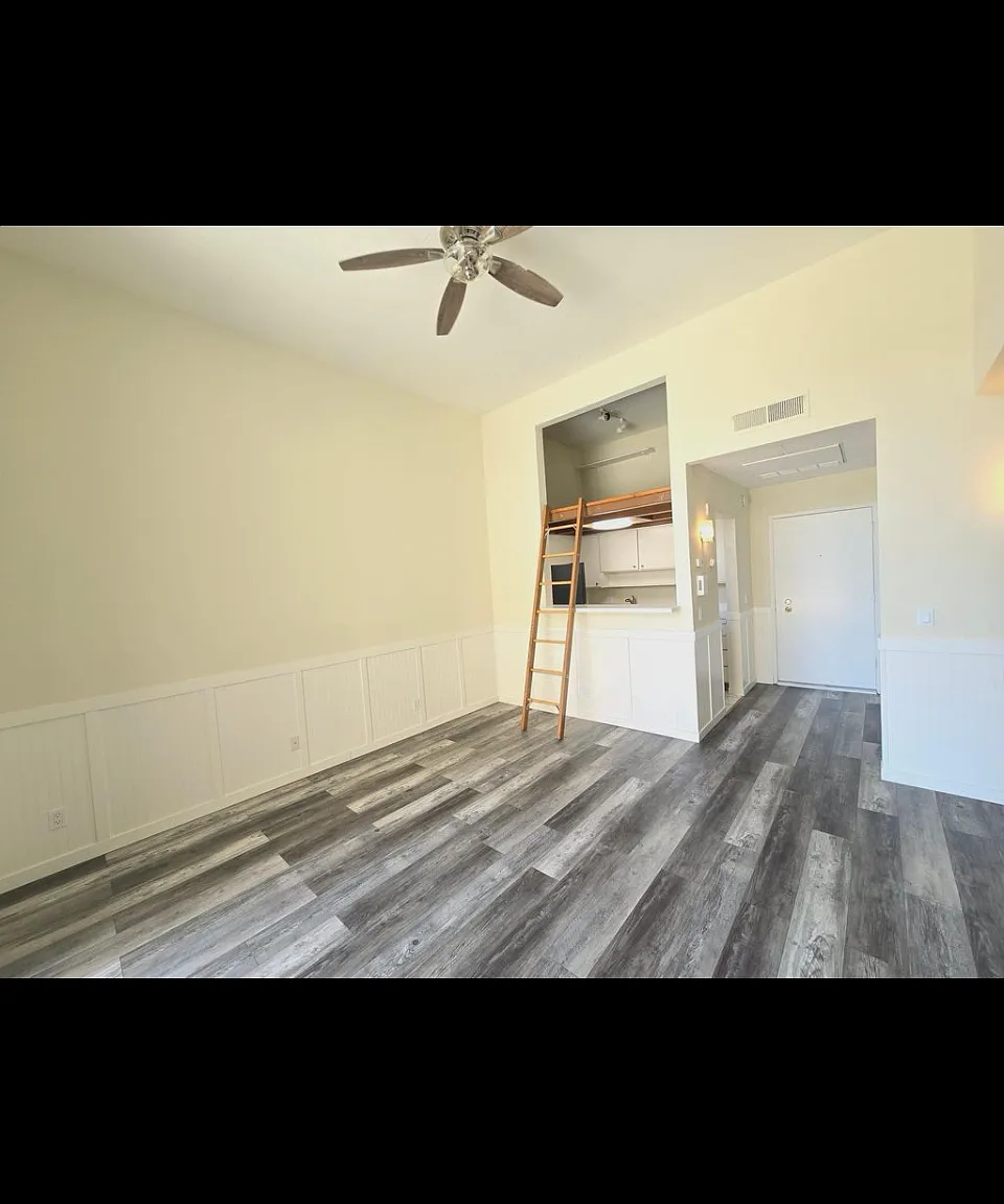 1 bed, 528 sqft, $2,200 — Photo 1