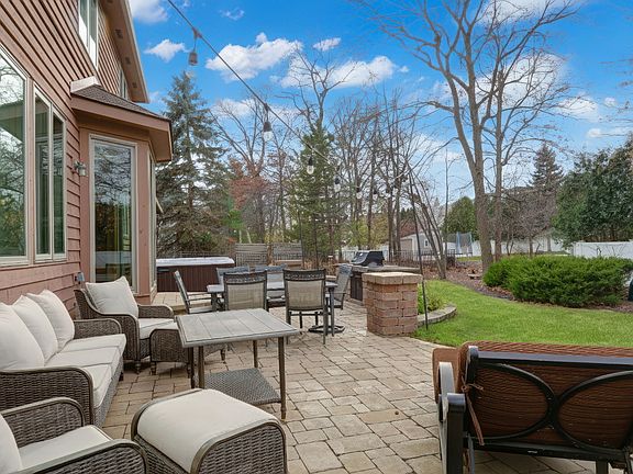 4th image of 1168 Vineyard Dr