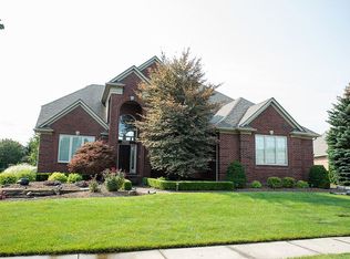 61213 Coralburst Dr #152, Washington Township, MI 48094