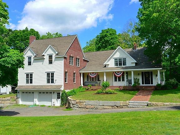 2nd image of 20 Poquanticut Ave