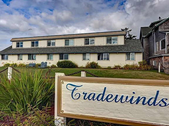 3rd image of 1022 N Prom Tradewinds Condo 208