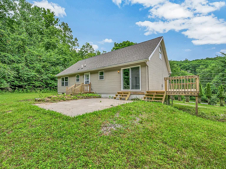 616 Lewis Rd — Photo 5