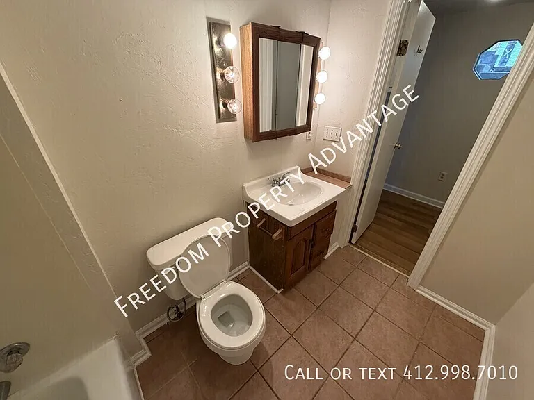707 Carothers Ave #1 — Photo 4