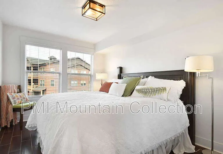 1797 W Fox Bay Dr #201 — Photo 13