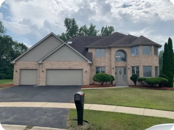4879 Meadow Lake Ct, Richton Park, IL 60471