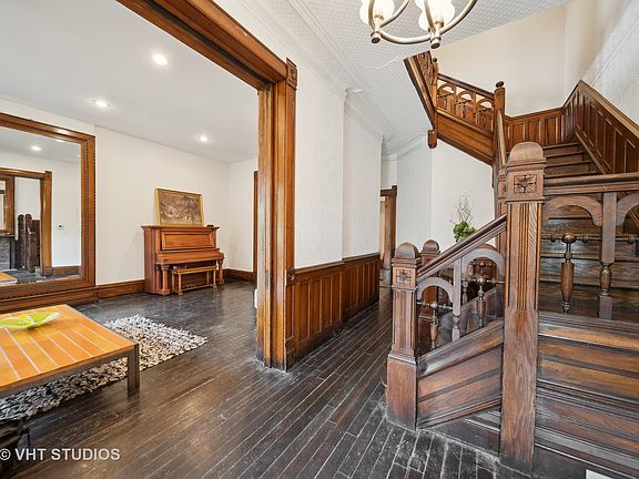 2nd image of 663 E Groveland Park