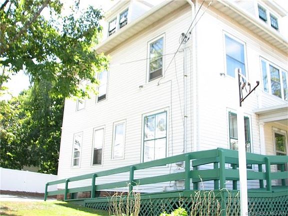 left side / parking lot in ...