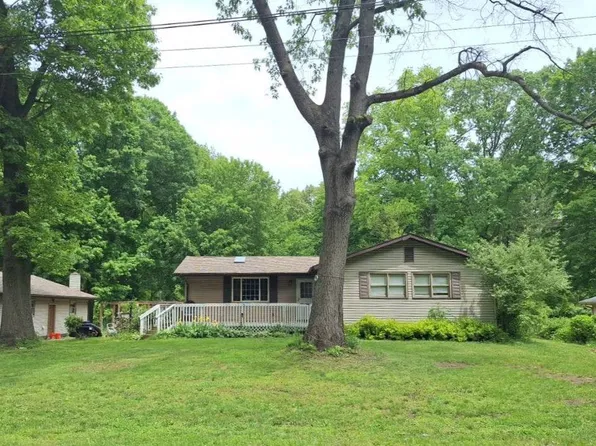 6077 W 300 N, La Porte, IN 46350