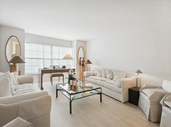 2220 NE 68th Street #1003, Fort Lauderdale, FL 33308