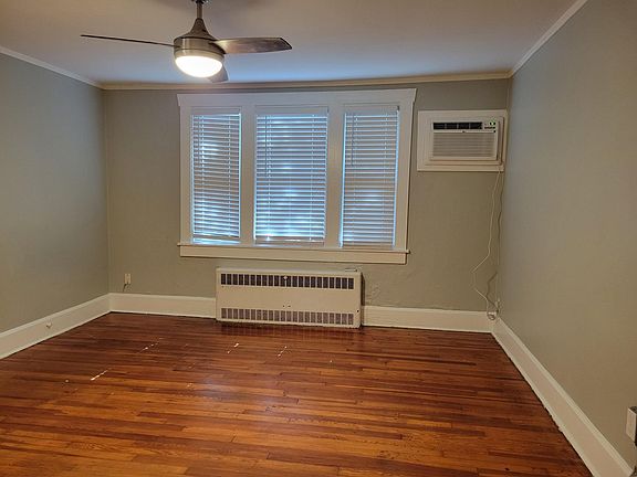 2nd image of 310 13th Ave NE APT 14