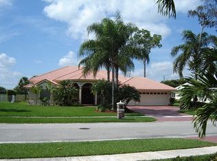 702 Cypress Green Cir, Wellington, FL 33414