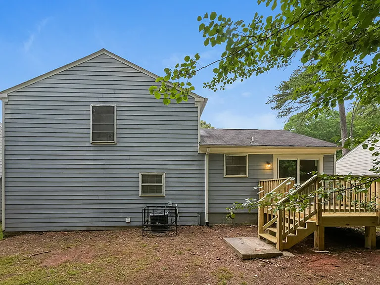 1338 Mill Lake Cir — Photo 16