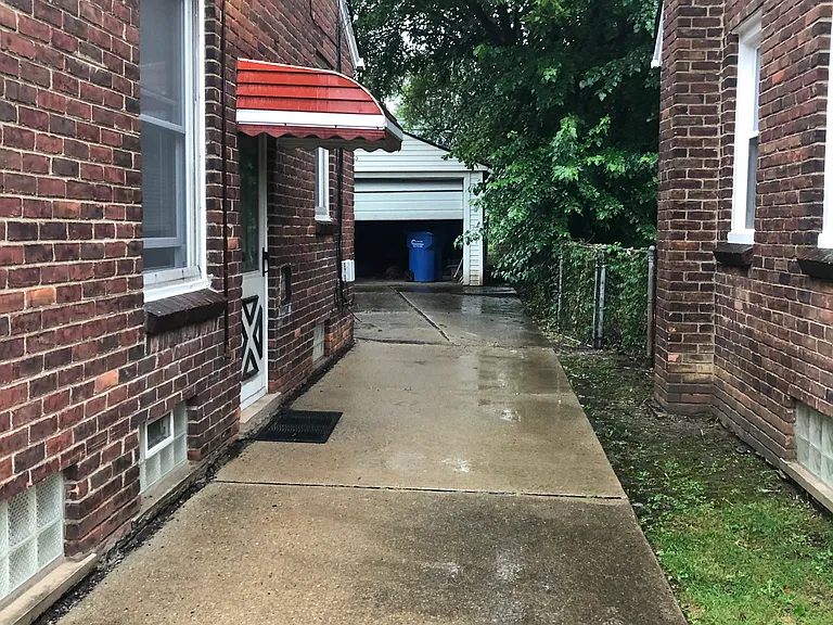 20846 Blackmar Ave — Photo 2
