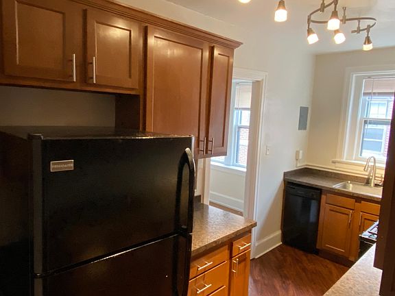 2nd image of 7 Ashland Ave APT 305