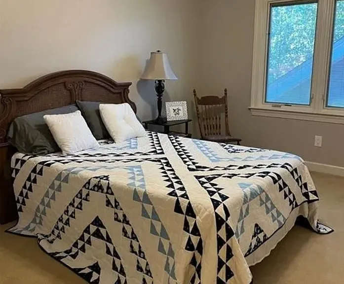 2438 Kings Arms Dr — Photo 23