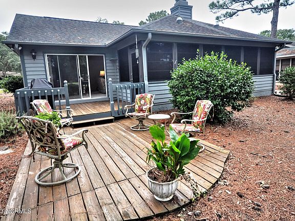 5th image of 707 Fairway Drive E