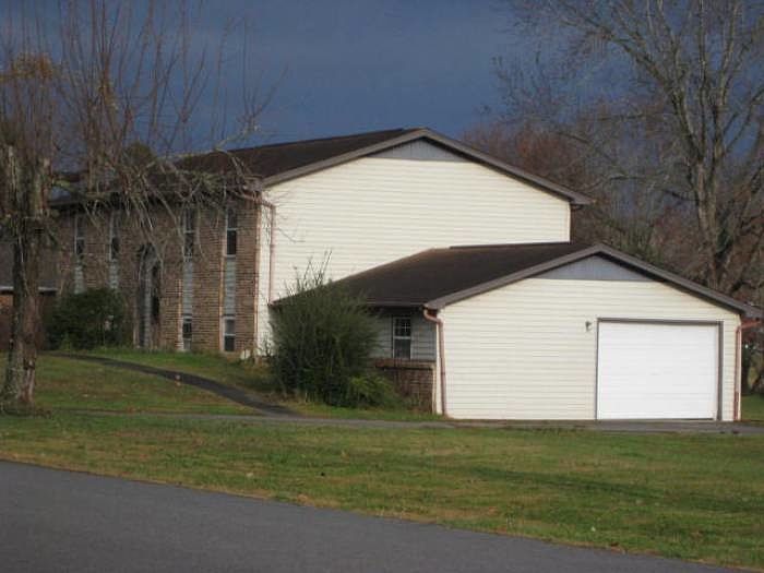 2nd image of 506 Shenandoah Dr