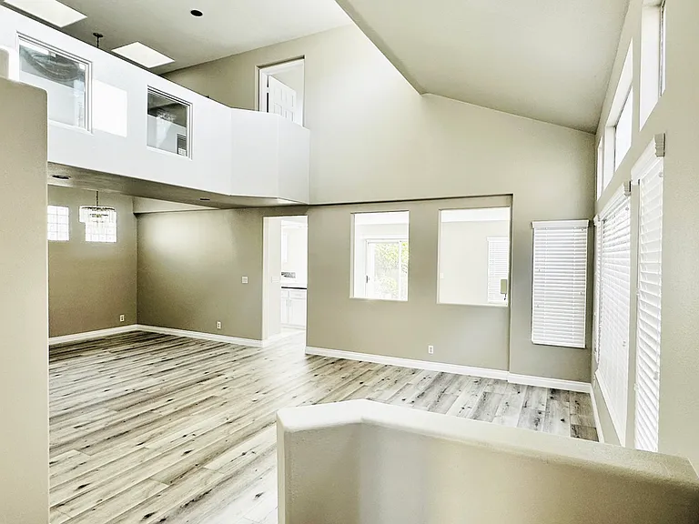 5002 Glickman Ave — Photo 4