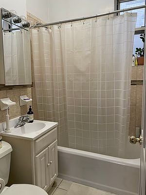 4th image of 655 Manhattan Ave APT 3R