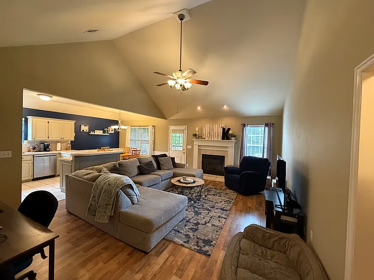 5230 Redbud Dr — Photo 3
