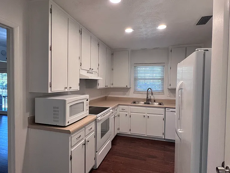 4926 Lester Rd — Photo 20