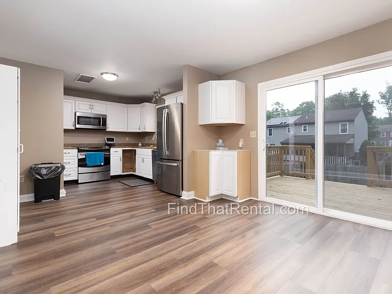 1030 Northfield Dr — Photo 7