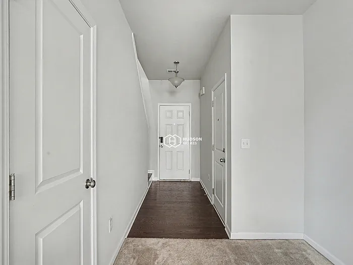 808 Royal Red Ct — Photo 4