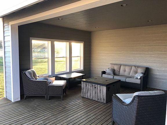 Covered patio off master bed