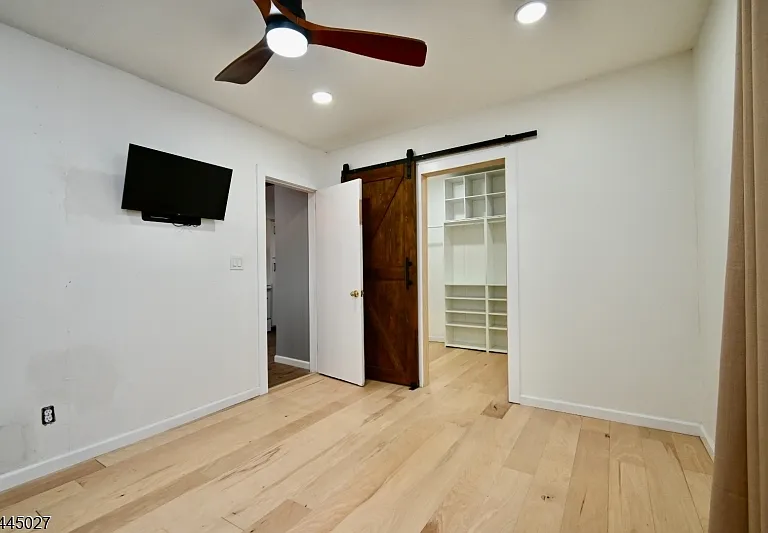 1 S Lakeside Ave #1B — Photo 10