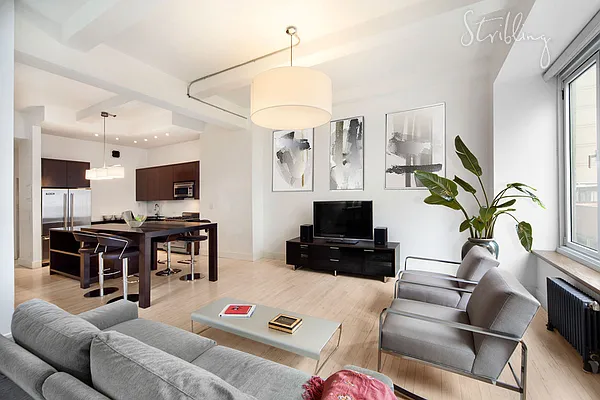 Sold by Stribling | media 15