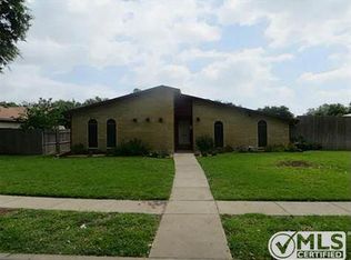 4059 Random Cir, Garland, TX 75043