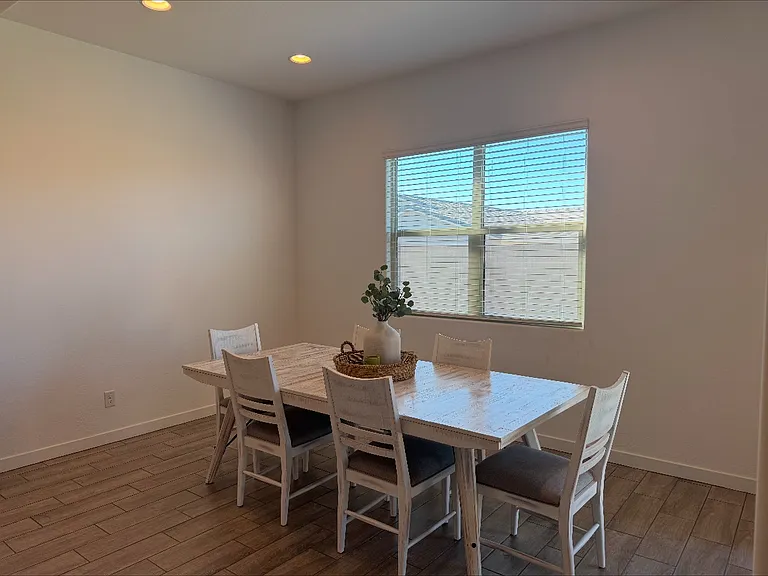 9416 S 41st Dr — Photo 12