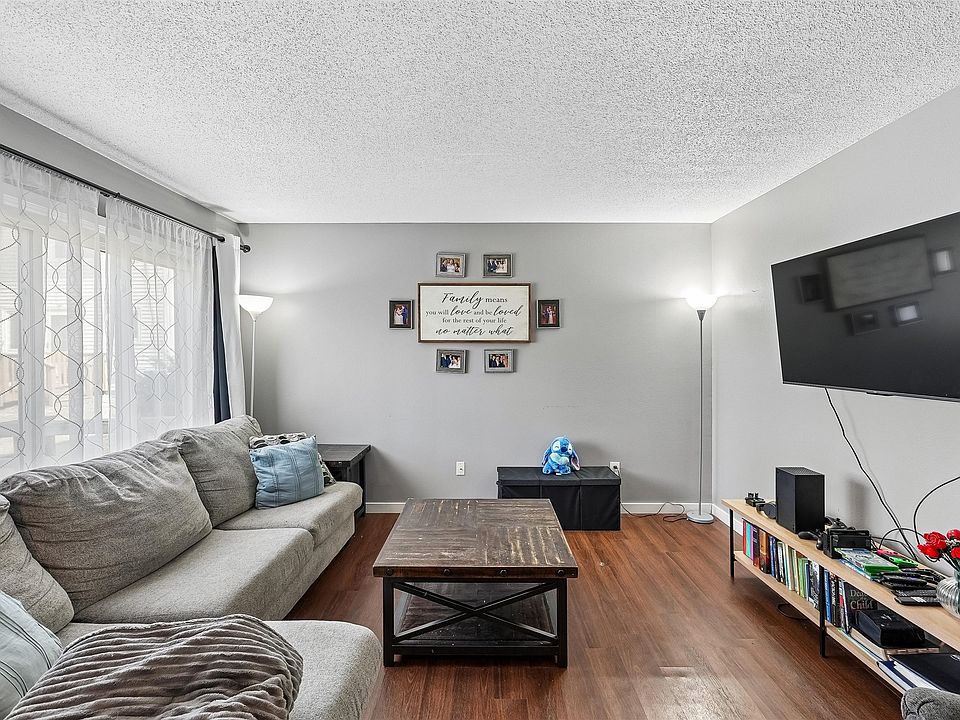1st image of 268 Holiday Cir #61