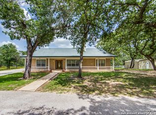 337 Fleetwood Ln, Adkins, TX 78101