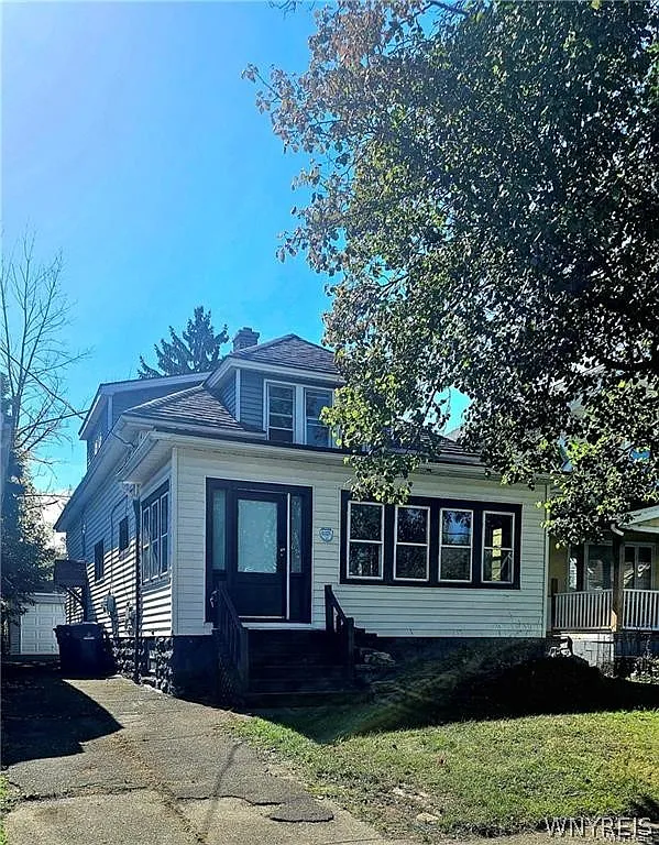 67 Thornton Ave photo 1