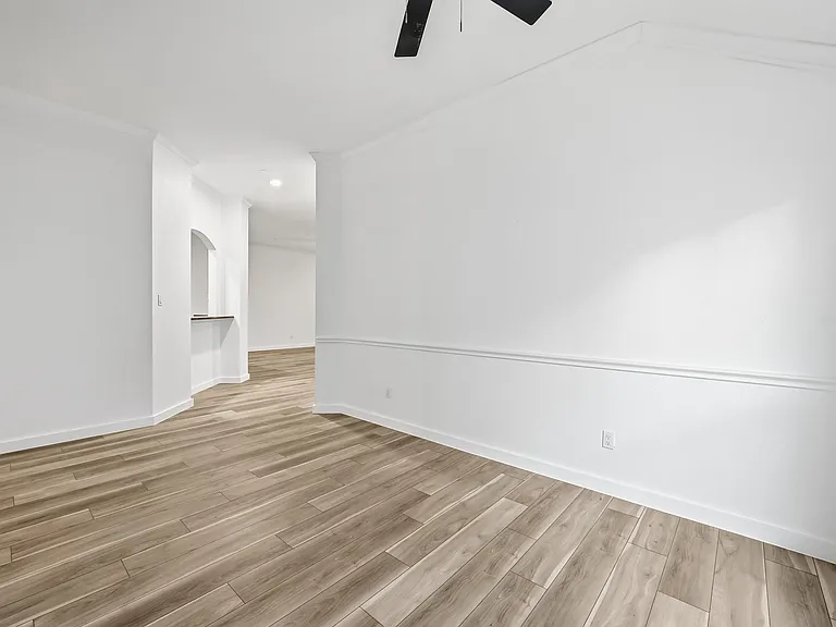 2216 Paige Ct — Photo 18