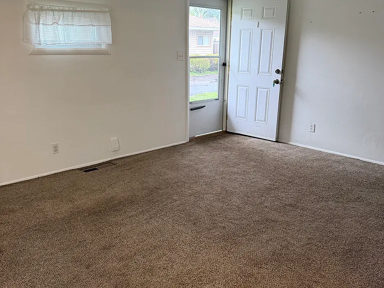 321 N Roanoke Ave #1 — Photo 6