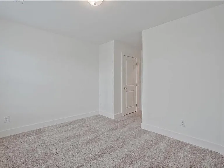 1809 Edgehill Dr — Photo 24