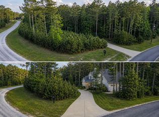 411 Sundog Rd, Huntsville, TX 77340