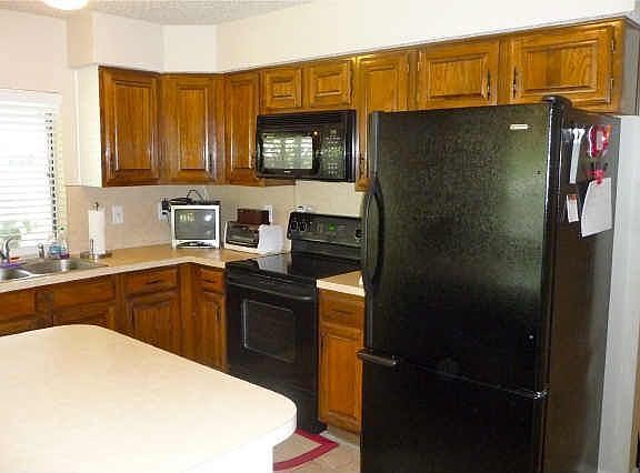 5th image of 3910 Fletcher Dr