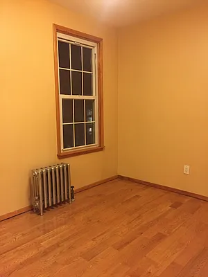 Rented by Metroline Realty | media 39