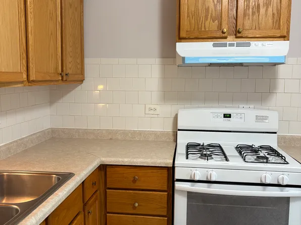 8281 W Oak Ave APT 1, Niles, IL 60714